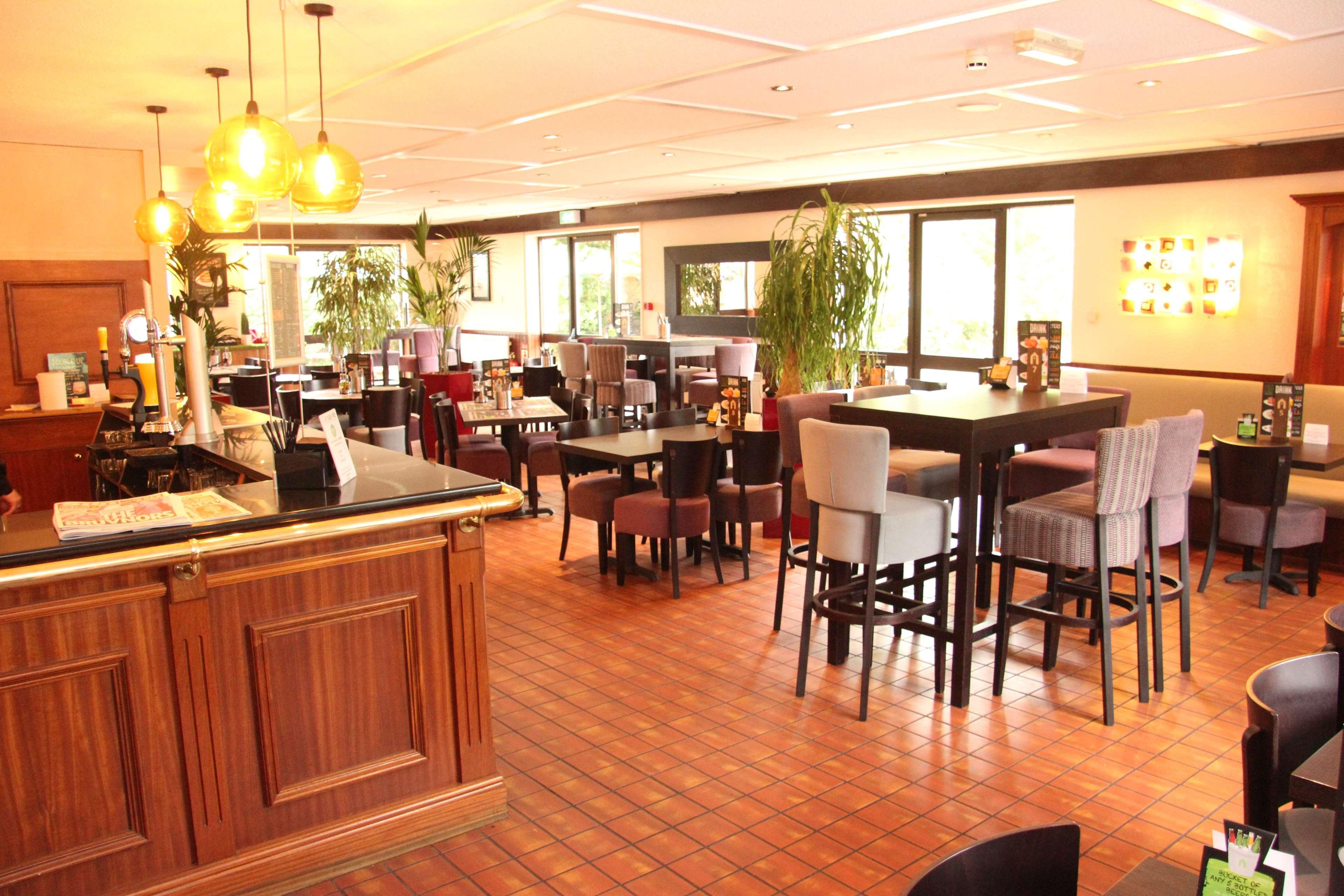 Hotel Campanile Milton Keynes - Fenny Stratford Exterior foto